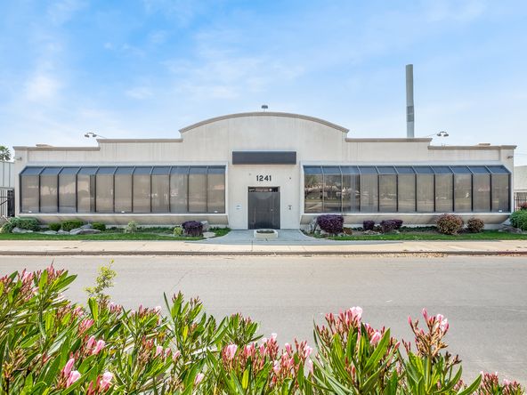 Professional Office Space Located Off Shaw Ave: 1241 E Shaw Ave, Fresno, CA 93710